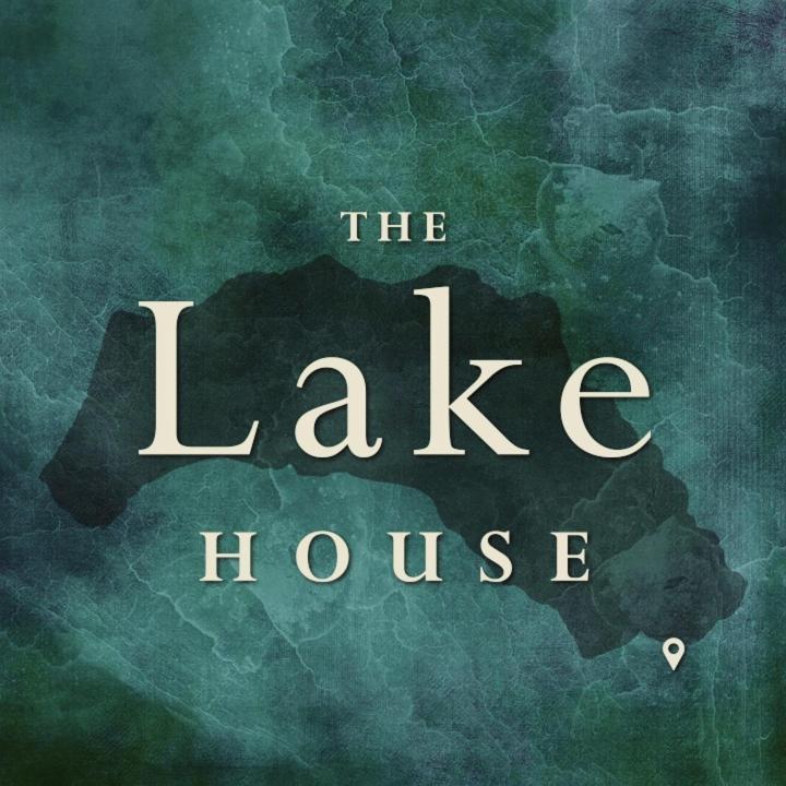 The Lake House" -Trichonida Lake Marathias  Bagian luar foto